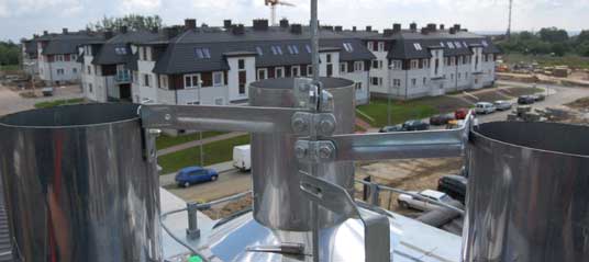 Klasyczna instalacja odgromowa - polaczenie elementow na dachu